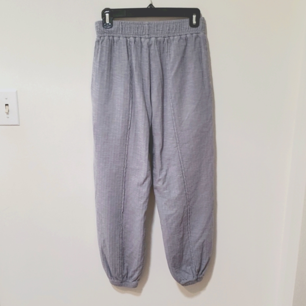Apeice Apart Cal Sweatshirt and Balloon Pants - Picture 4 of 7